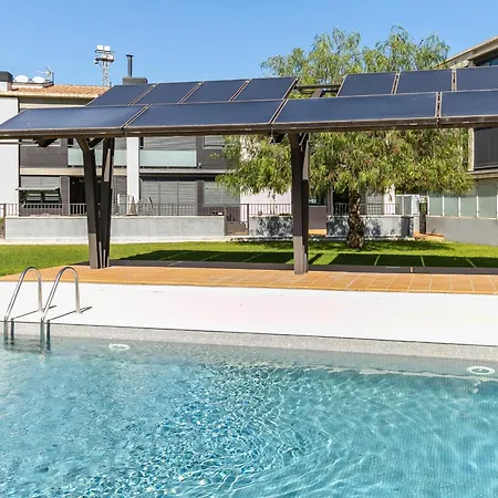 בית נופש Con Piscina, Jardin Comunitario Y Garaje En El Centro De - Es-228-104 רוזס